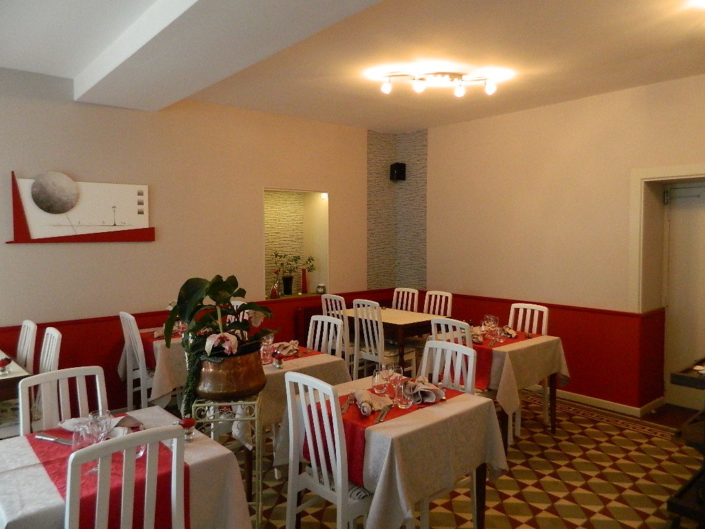 REVETEMENT MURS SALLE RESTAURANT