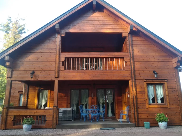 MAISON EN BOIS FINI N°2