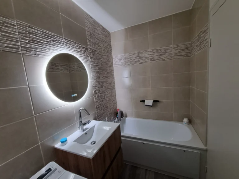 Salle de bain en faïence